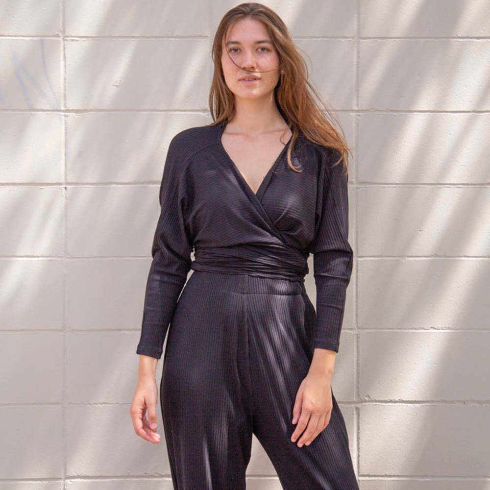 Hackwith Design Everything Wrap Top